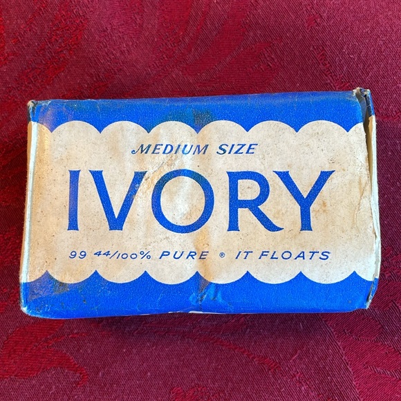 Old Ivory Soap Bar - Picture 2 of 7